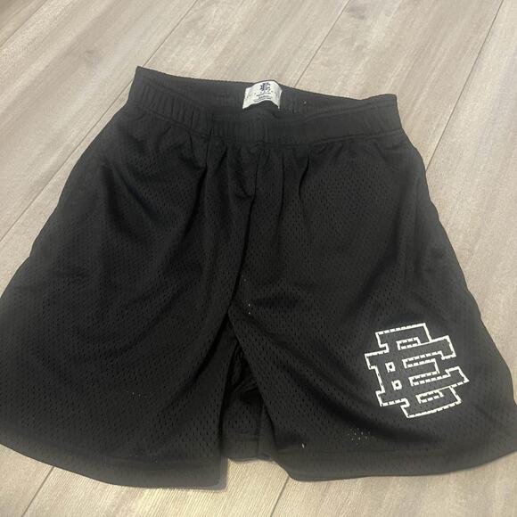 Large black eric emanuel shorts - Picture 1 of 4